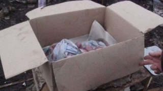 Bakıda uşağını zibil qutusuna atan ana polisə gətirildi - YENİLƏNİB 