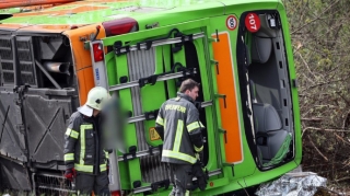 Пять человек погибли и 50 пострадали в ДТП с участием автобуса в Германии