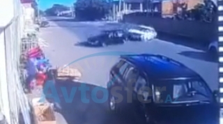 Bakıda bir sürücünün etdiyi səhv faciəvi qəzaya səbəb oldu  - VİDEO