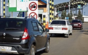 Ölmüş qohumlarını sərnişin kimi ölkədən çıxarmaq istədilər