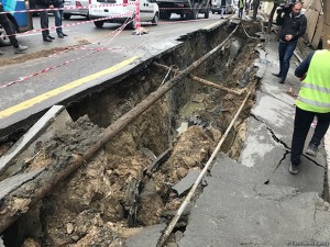 “Çökən yolun bərpasına sabahdan başlanacaq”