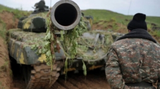 Köçəryan Qarabağda yeni savaşa hazırlaşır