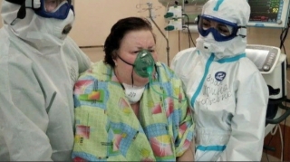 Ağciyərləri 100 faiz zədələnən xəstə koronavirusdan sağaldı  - FOTO