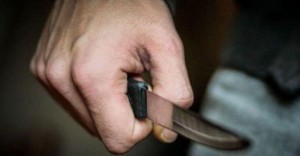 13 yaşlı yeniyetmə bıçaqlandı - Sabunçuda