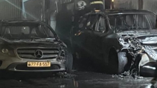 "Qış parkın"da yanğın zamanı yanan avtomobillərin GÖRÜNTÜLƏRİ   - VİDEO