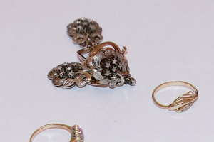 Polis oğrunu kənarda yox, elə qonşuluqda tapdı - VİDEO