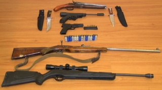 Həftəsonu polis əməliyyat keçirib, 8 silah götürülüb 