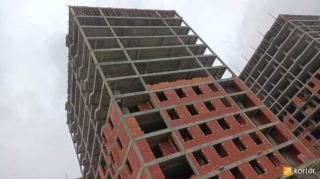 Bakıda tikilməkdə olan binadan ŞOK GÖRÜNTÜ: sosial şəbəkə çalxalandı   - FOTO