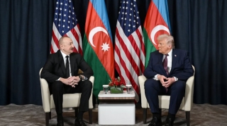 Tramp yalnız iki ölkə lideri ilə təkbətək görüşdü 