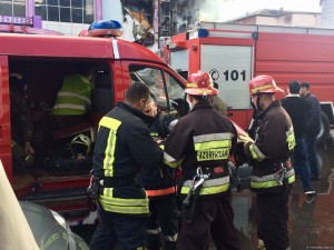 Fövqəladə hallar naziri yanğın baş verən əraziyə gəldi