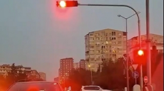 Bu işıqfora görə Binəqədidə uzunmüddətli tıxac yaranır - VİDEO 
