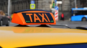 Taksi sürücüsü əcnəbi vətəndaşdan 650 dollar gediş haqqı aldı