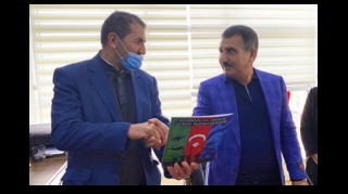Suqovuşanda Azərbaycan bayrağını qaldıran hərbçiyə ev verildi - FOTO