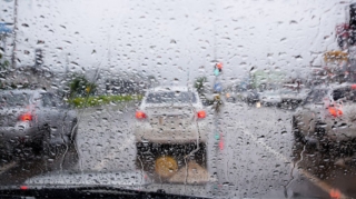 Sürücülər yağışlı havada bunları mütləq bilməlidir - EKSPERT 
