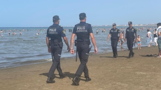 İsti hava ilə əlaqədar çimərliklərə əlavə polis naryadları cəlb olunub  - FOTO