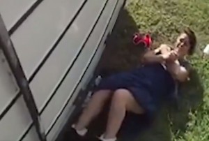 Polisin təqibindən qaçan qadın sürücünün törətdiyi qəzanın - VİDEOsu