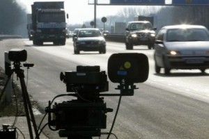 Radara düşən sürücünün dedikləri polisləri ŞOKA SALDI - VİDEO