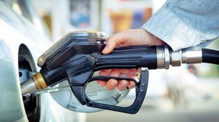 Azərbaycan iyulda BƏƏ-yə benzin ixracına BAŞLAYIB 