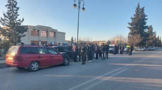 Ucarda iki avtomobil toqquşub, 6 nəfər yaralanıb - FOTO 