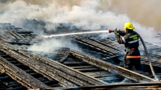 Bakıda beşmərtəbəli binada yanğın oldu, sakinlər təxliyə edildi 