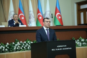 ƏƏSM naziri AMEA-nın əməkdaşları ilə görüşüb