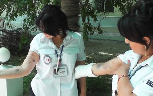 Təcili yardım işçiləri döyüldü - Restoranın həyətində