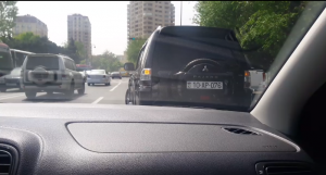 Polis maşını olanda harda gəldi dayanmaq olar? - VİDEO
