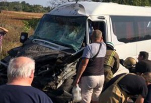 “"Mercedes" "DAF"a çırpıldı: 10 yaralı - FOTO