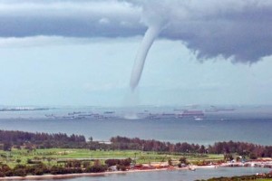 Cənubi Koreyaya qasırğa XƏBƏRDARLIĞI!