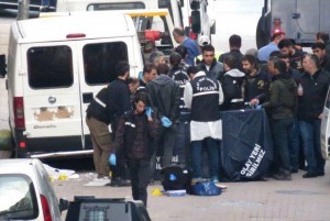 İçərisində 60 kilo partlayıcı olan mikroavtobus - VİDEO 