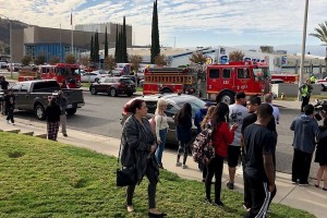 Yeniyetmə məktəbdə silahlı insident törətdi: ölənlər var