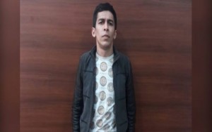 Maşınların şüşəsini sındırıb oğurluq etdi