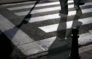 Buzovnada yolu keçən piyadanı maşın vurdu