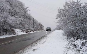 Sürücülərin nəzərinə! - Bu yollara qar yağıb