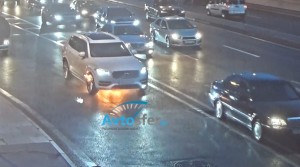 Dünyanın ən təhlükəsiz avtomobili Bakıda belə yandı - VİDEO