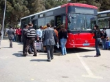 Bakıda sərnişin avtobusu tuneldə ilişdi - FOTO