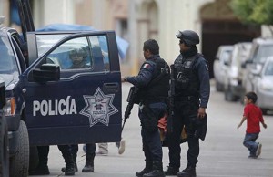 Tələbələr avtobusları yandırdılar