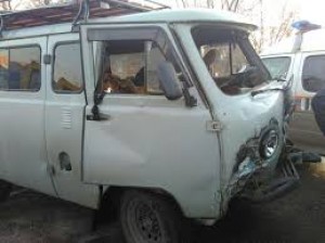 “Təcili yardım” 2 “Lada” ilə toqquşdu: 3 nəfər xəsarət alıb - FOTO