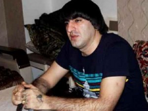 Qatardan qaçan "Qoca" həbsdə "nadzor"u öldürübmüş...