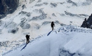 “Alpinistlərin axtarışı bir neçə saatlıq dayandırılıb” - Qərargah rəhbəri