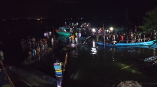 Banqladeşdə iki gəmi toqquşdu - 20 nəfər batıb 