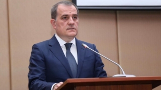 Ceyhun Bayramov Sergey Lavrovla müzakirələr üçün Rusiyaya getdi 