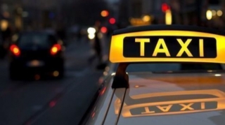 В Баку у таксиста угнали автомобиль, угрожая ножом
