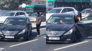 Bakıda qadın sürücü qəza törətdi: “Hyundai” əks yola çıxdı   - VİDEO