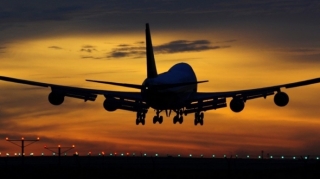 Moskva-İrəvan təyyarəsi göyərtəsindəki davaya görə məcburi eniş edib 