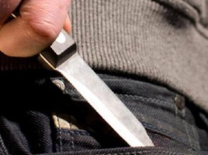 Gənc mübahisə zəminində bıçaqlanıb - Qaradağda