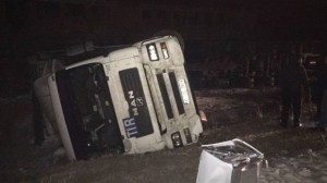 Bakı-Quba yolunda TIR aşdı: nəqliyyatın hərəkəti iflic oldu - VİDEO