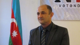 Vəkili təhqir edən jurnalistə bu cəza verildi 