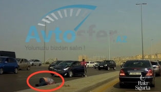 Bakıda keçiddən keçməyən piyadanı maşın vurub öldürdü - ŞOK VİDEO