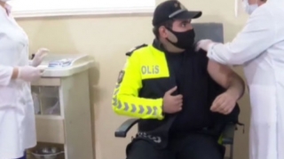 Polislərə üçüncü doza vaksinin vurulmasına başlanıldı 